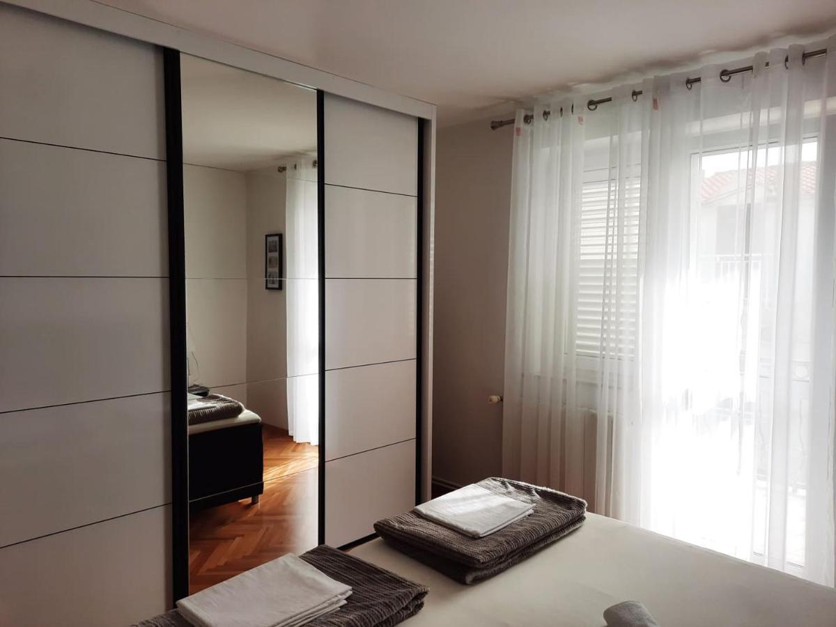 Apartments Rose Loboja Makarska Exterior photo