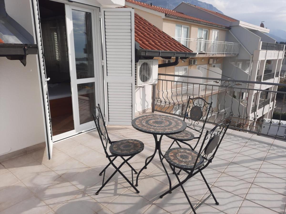 Apartments Rose Loboja Makarska Exterior photo