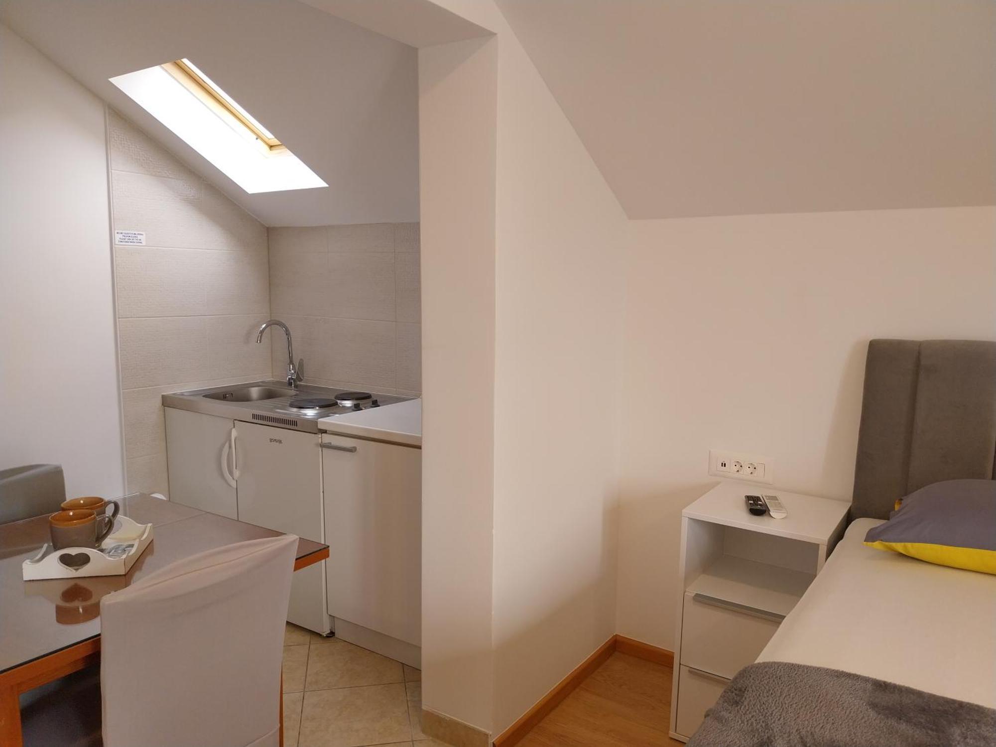 Apartments Rose Loboja Makarska Exterior photo