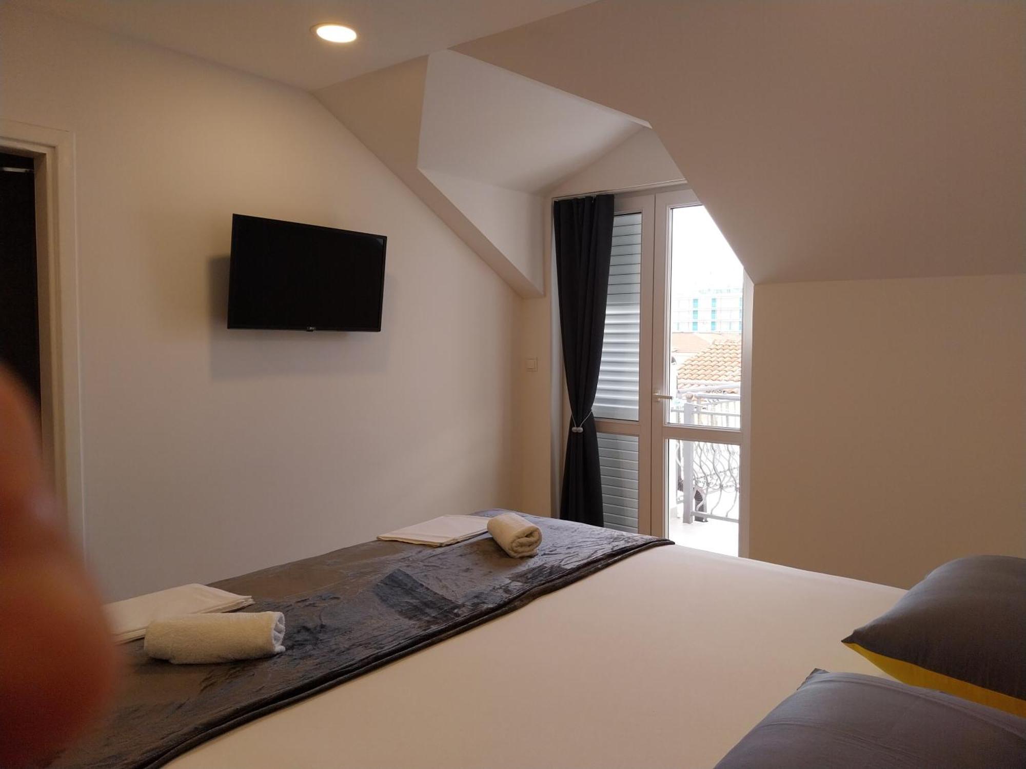 Apartments Rose Loboja Makarska Exterior photo